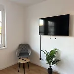 Cozy Apartment, 7 Mins To Hauptbahnhof * 林茨