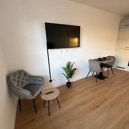 Cozy Apartment, 7 Mins To Hauptbahnhof * Linz