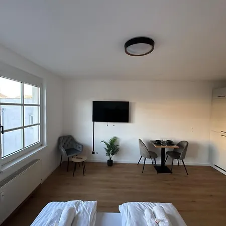 Lejlighed Cozy Apartment, 7 Mins To Hauptbahnhof