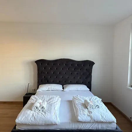 Lejlighed Cozy Apartment, 7 Mins To Hauptbahnhof