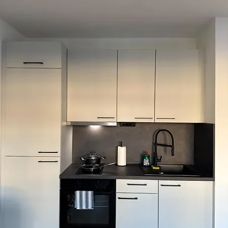Cozy Apartment, 7 Mins To Hauptbahnhof Apartment