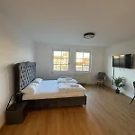 Apartment Cozy Apartment, 7 Mins To Hauptbahnhof