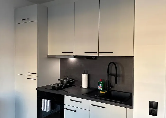 Cozy Apartment, 7 Mins To Hauptbahnhof Διαμέρισμα *