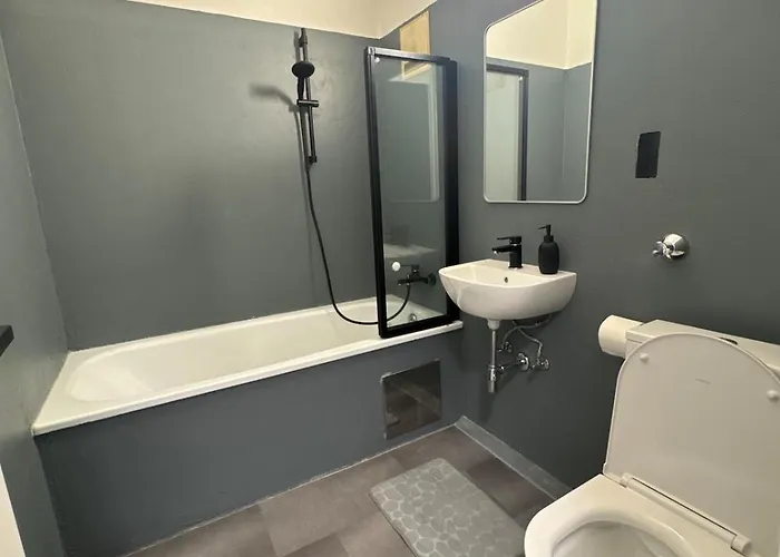 Cozy Apartment, 7 Mins To Hauptbahnhof Λιντς