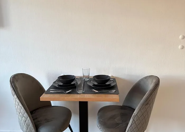 Διαμέρισμα Cozy Apartment, 7 Mins To Hauptbahnhof Λιντς